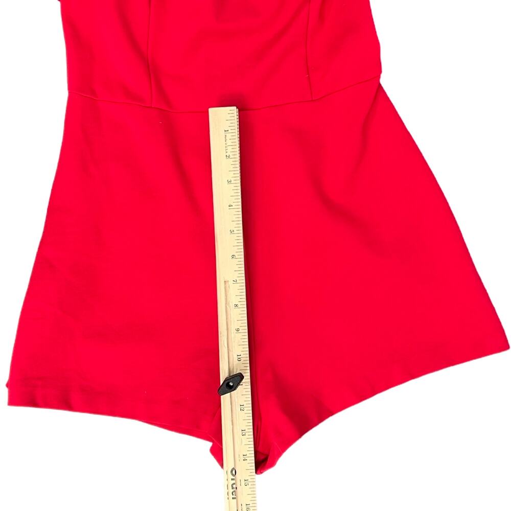 Urban Outfitters Cherry Red Rouge Off Shoulder Ruffle Heather Shorts Romper sz 2 - Picture 4 of 14